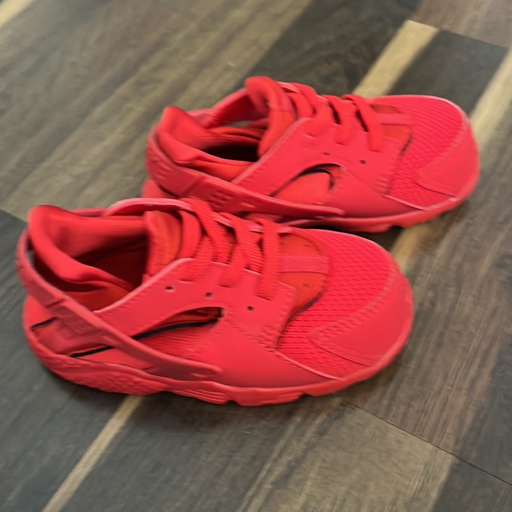 Nike Huarache - Picture 2 of 3